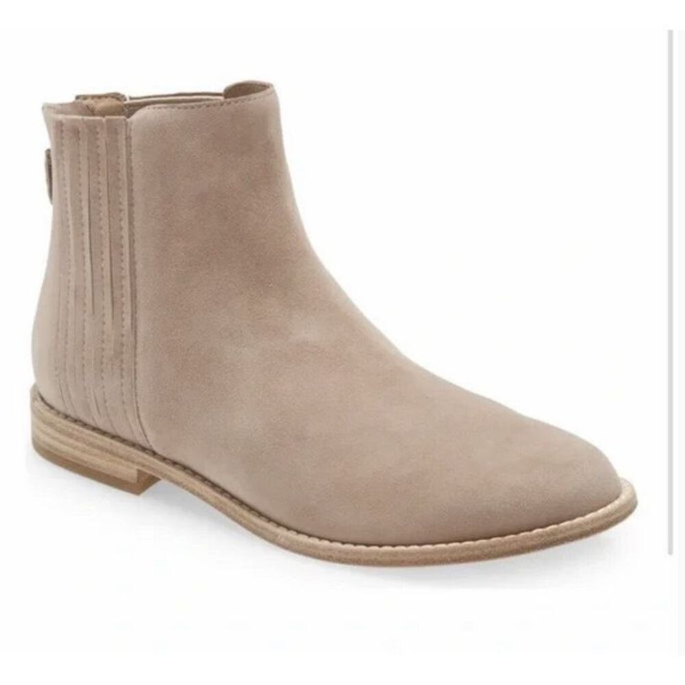 EILEEN FISHER Women’s Earth Tan Rich Suede Chelsea Bootie Size 8.5